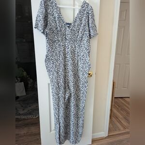 Old Navy Navy and White Floral Romper